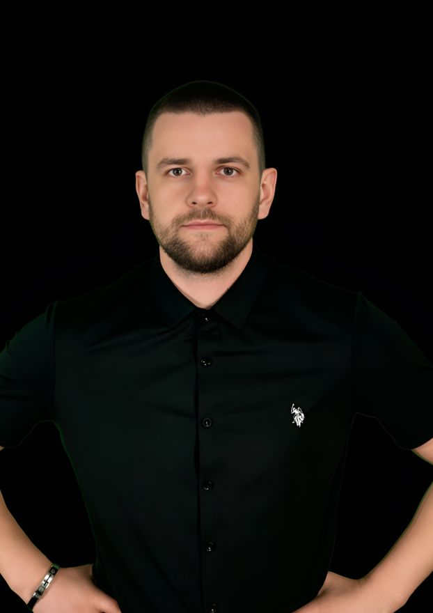 Дмитрий Романов